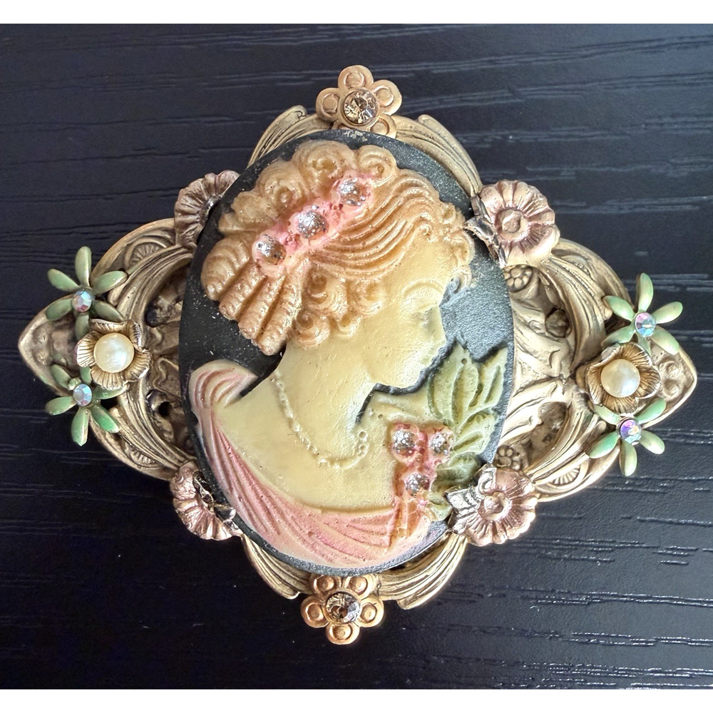 Sweet Romance Cameo Brooch Victorian Lady Floral Rhinestone Gold Tone